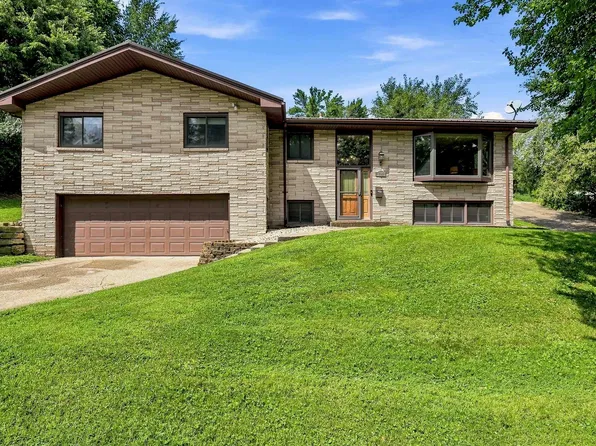 509 W 5th St, Dubuque, IA 52001