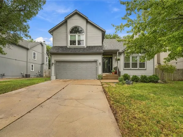 15560 S Downing St, Olathe, KS 66062