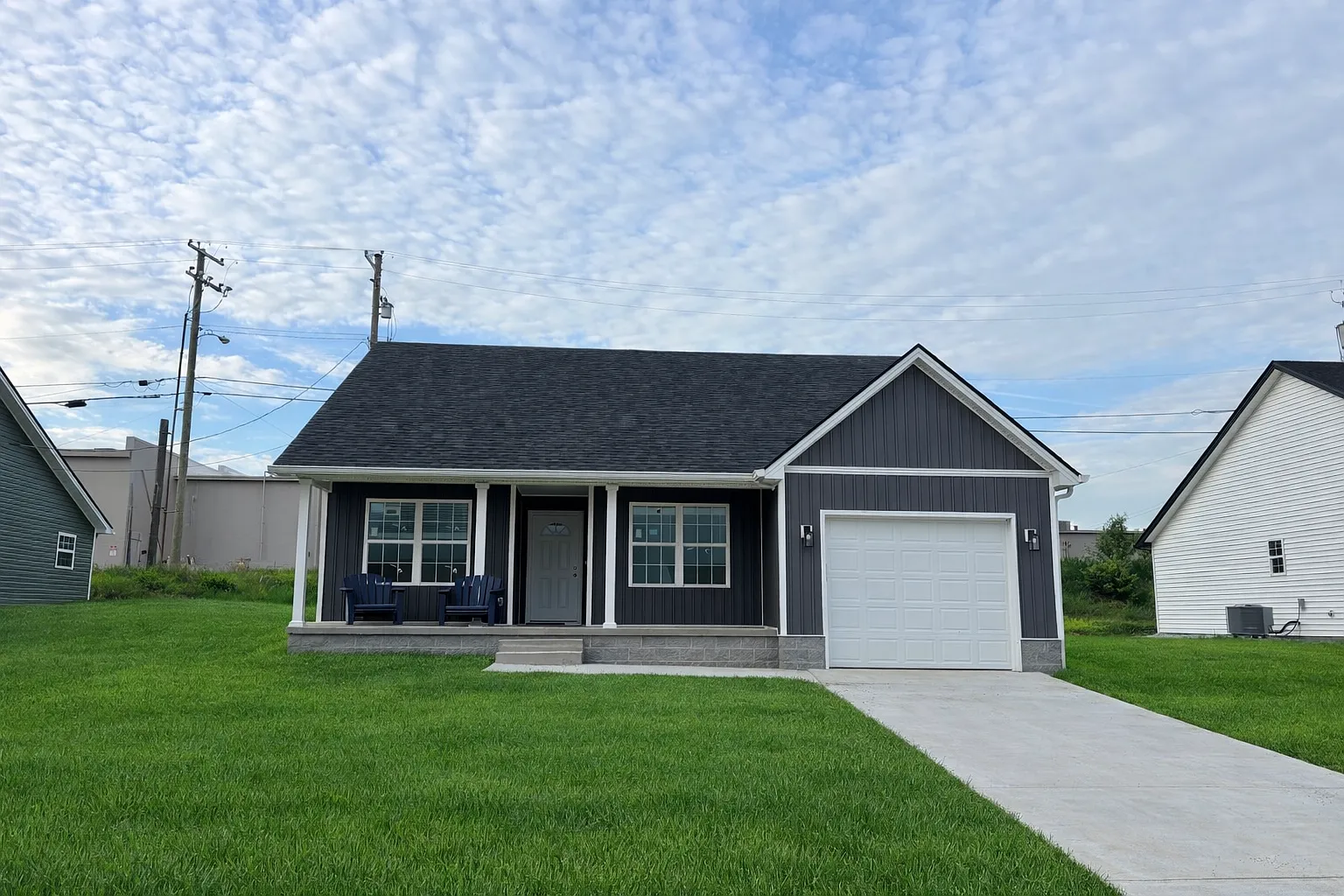 3 bed, 1250 sqft, $1,995 — Photo 1