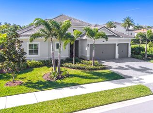 2625 NE Evinrude Cir, Jensen Beach, FL 34957