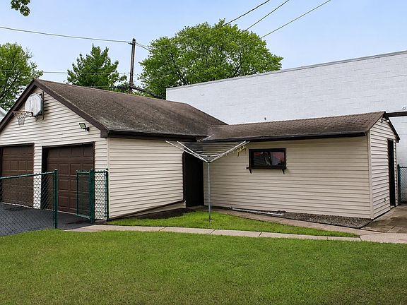 3rd image of 1605 W Haskel St