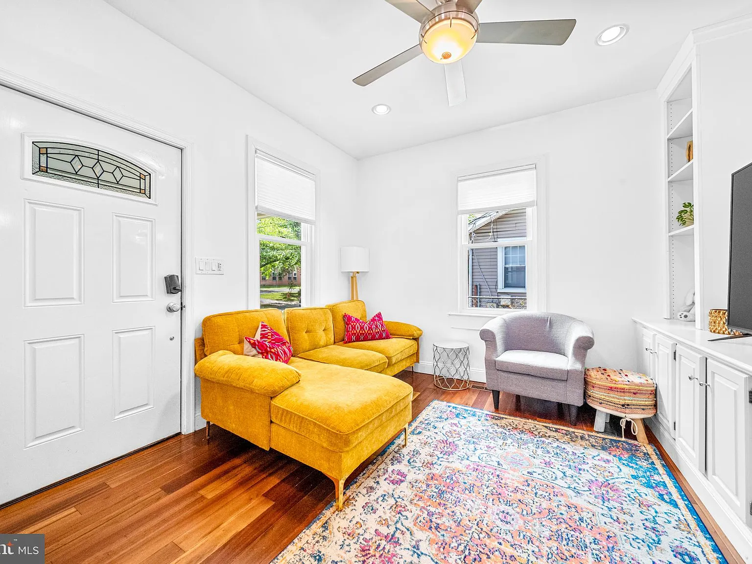 4 bed, 2.0 bath, 1807 sqft, $3,600 — Photo 4