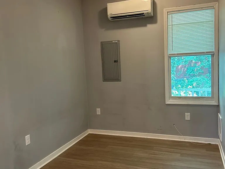 1422 Patterson Ave SW — Photo 16