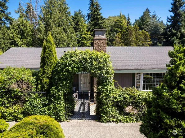 6744 48th Avenue SW, Seattle, WA 98136