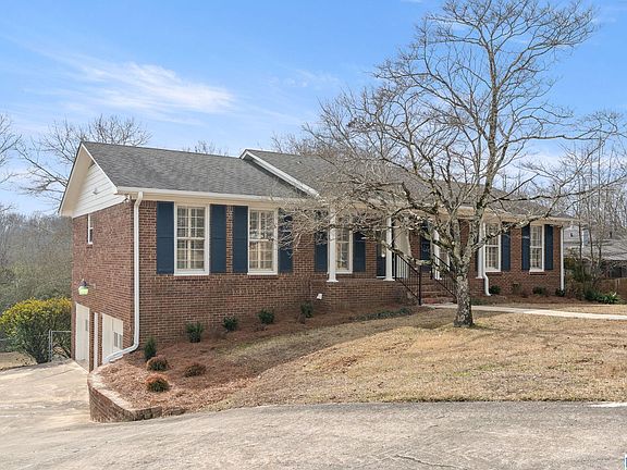 3rd image of 1145 Mountain Oaks Dr