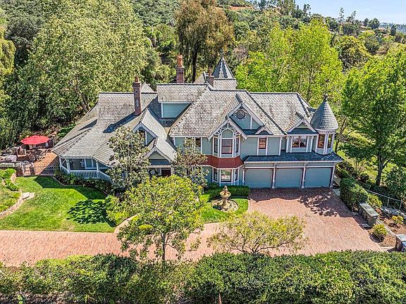 2nd image of 1779 Elevado Rd
