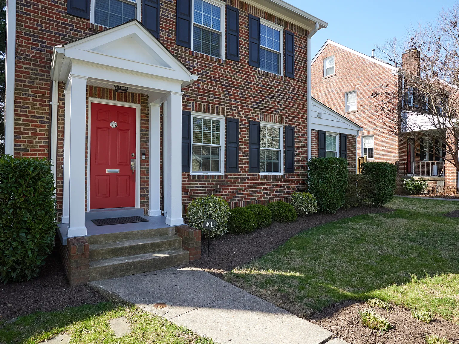 5 bed, 2700 sqft, $6,900 — Photo 1