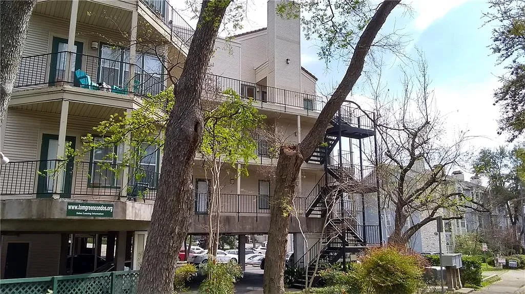 3115 Tom Green Apt 310 — Photo 2