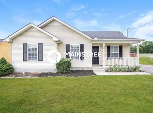 352 Royal Garden Dr, Murfreesboro, TN 37130