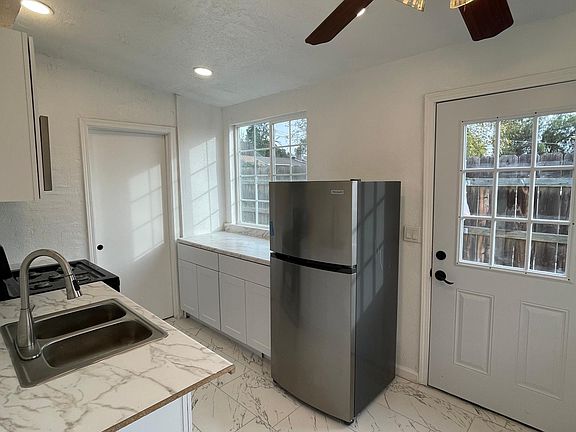 4th image of 794O Shalamar Dr #A