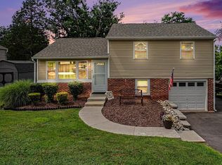 493 Adrian Rd, Collegeville, PA 19426
