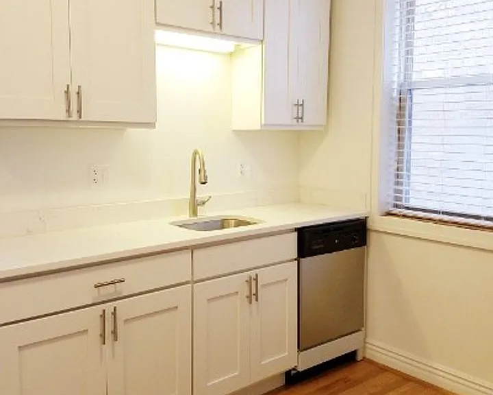 2024 W Foster Ave #3A — Photo 9