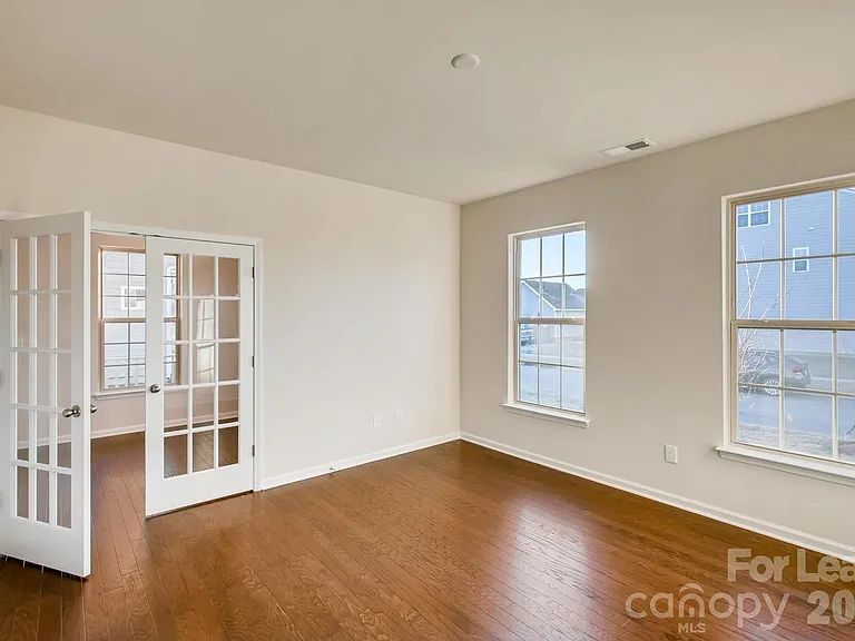 6418 Raffia Rd — Photo 14