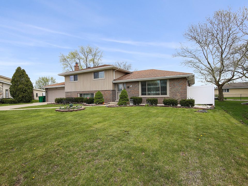 1st image of 15125 Lilac Ct