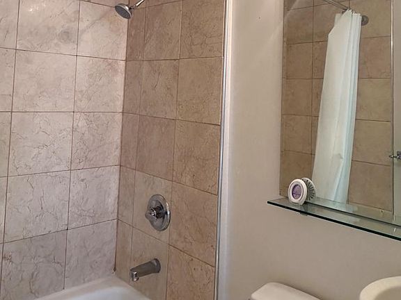 5th image of 1588 Indiana St APT 3S
