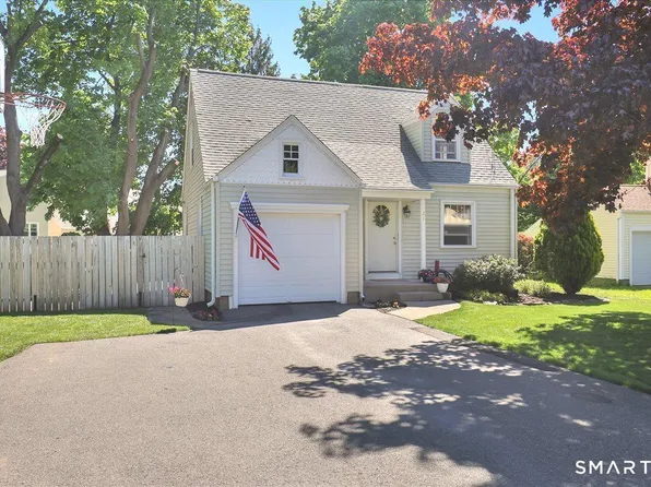 21 Kensington Street, Manchester, CT 06040