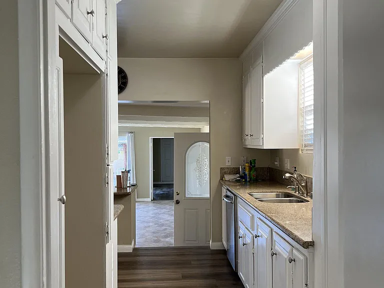 8908 Birchleaf Ave — Photo 11