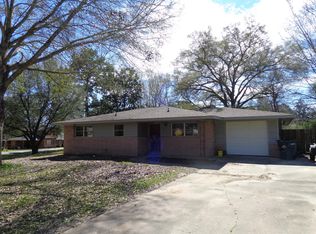 320 Roundabout Rd, Huntsville, TX 77320