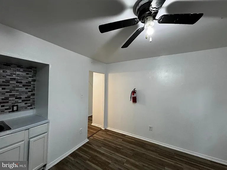 323 Vine St E #B — Photo 7