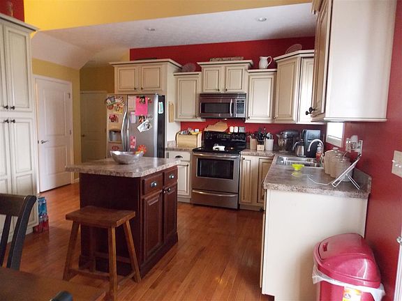 5th image of 103 Noble Ln