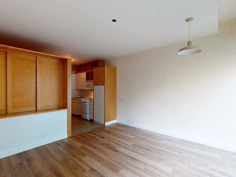 Trinity Towers Apartments — Photo 61