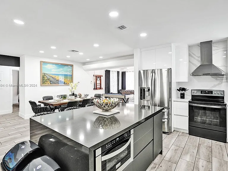 1206 Lincoln St — Photo 16