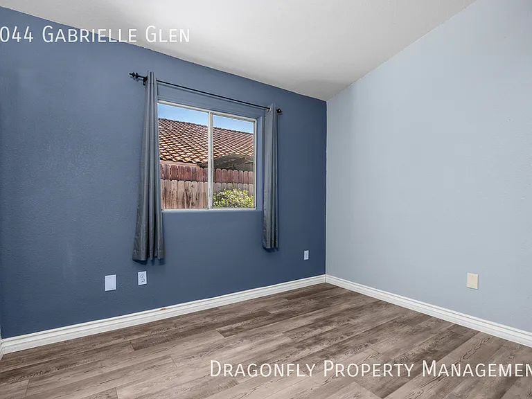 2044 Gabrielle Gln — Photo 22