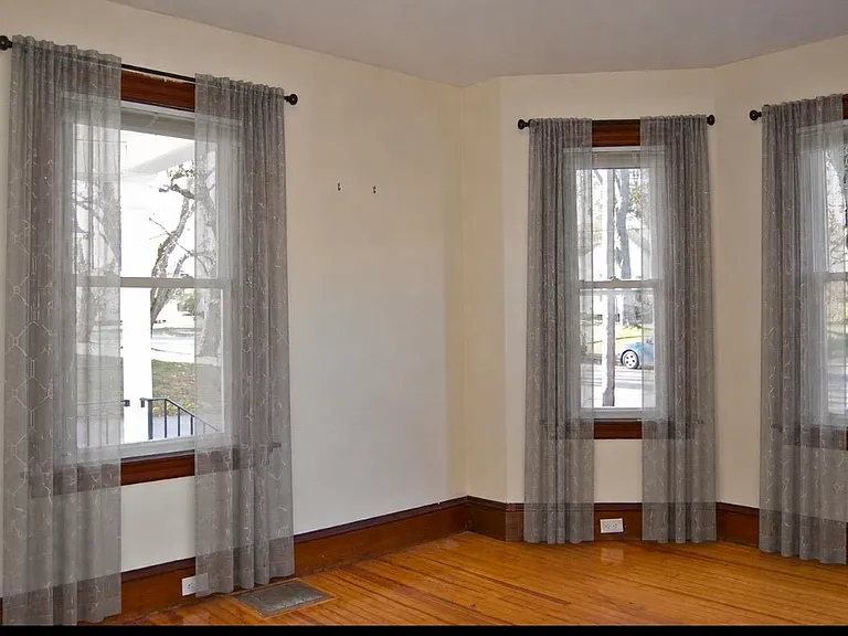 435 Broad St — Photo 8