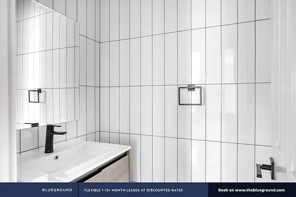 Rented by The Blueground | media 25