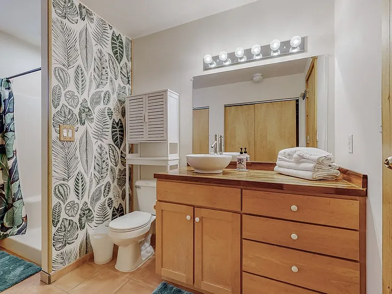 508 Richmond Dr SE — Photo 17