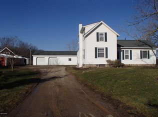 8226 S Royston Rd, Eaton Rapids, MI 48827