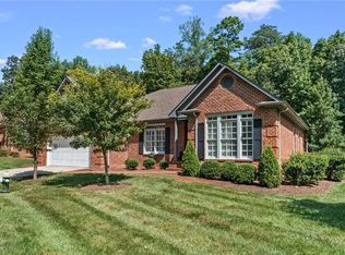 919 Flicker Ln, High Point, NC 27262