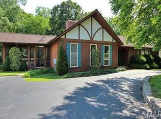 1624 Saint Marys Ln, Festus, MO 63028