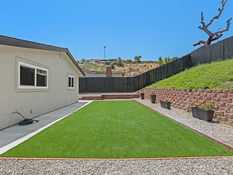 4048 Marzo St — Photo 20