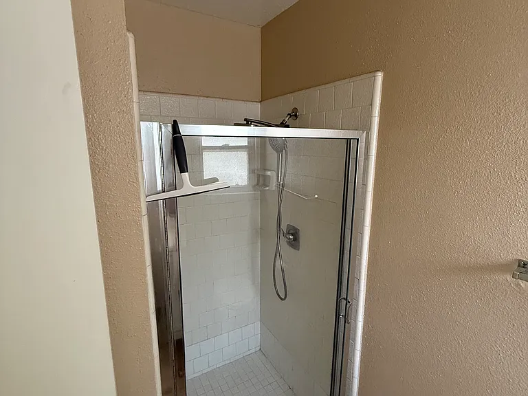 1527 Gettysburg Ave — Photo 17