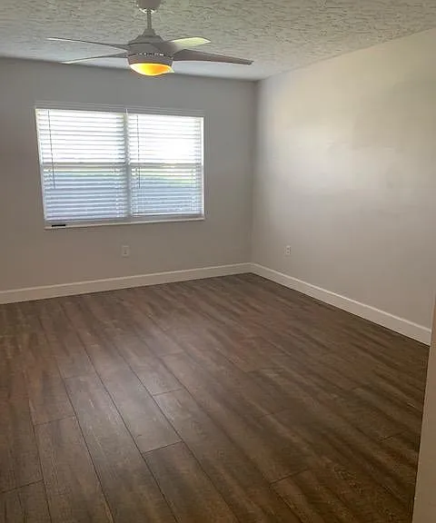 619 Desoto Ln — Photo 12