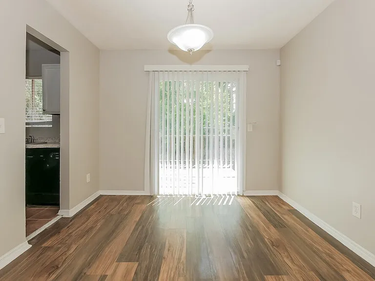 4522 Doral Dr SW — Photo 5