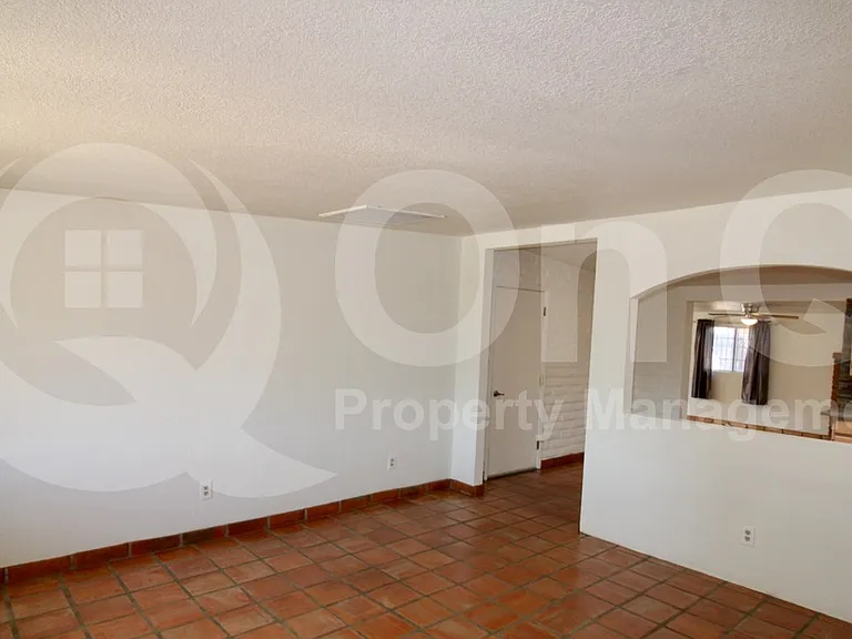 4741 N Fontana Ave — Photo 5