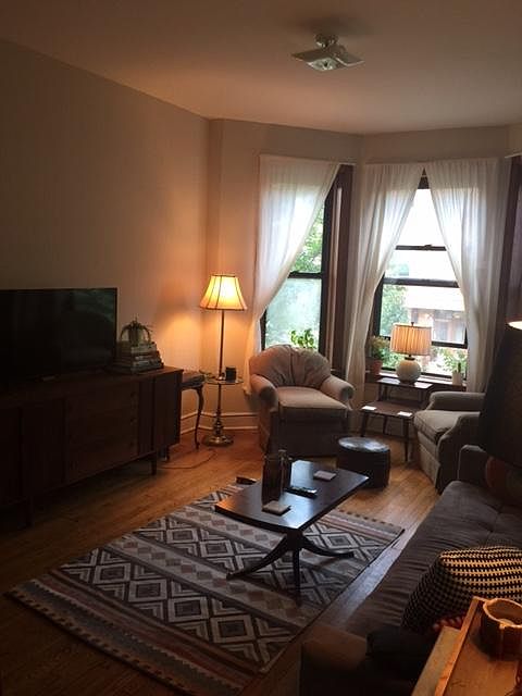 1st image of 1001-1003 N Richmond St #1