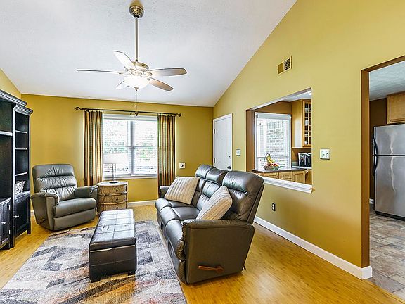 3rd image of 2513 Ashbrooke Dr