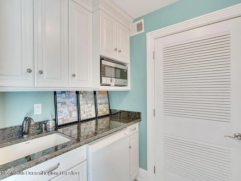 1101 S Ocean Ave — Photo 28