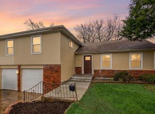 8709 Antioch Rd, Overland Park, KS 66212