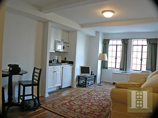 Rented by Halstead Real Estate | media 27