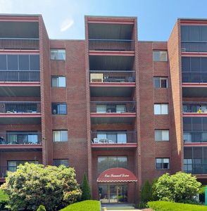 1 Summit Dr APT 62, Reading, MA, 01867