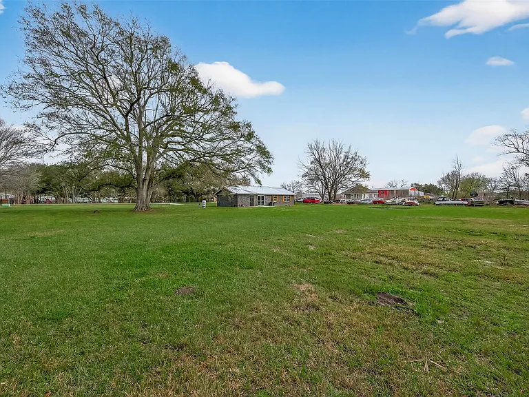 25409 Pebble Dr — Photo 30