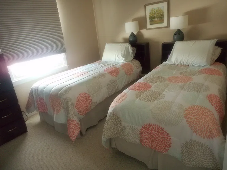 1405 Colonial Dr — Photo 11