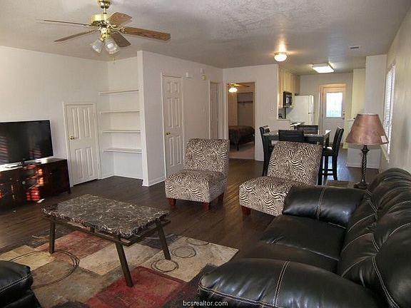 2nd image of 1602 Holleman Dr APT E