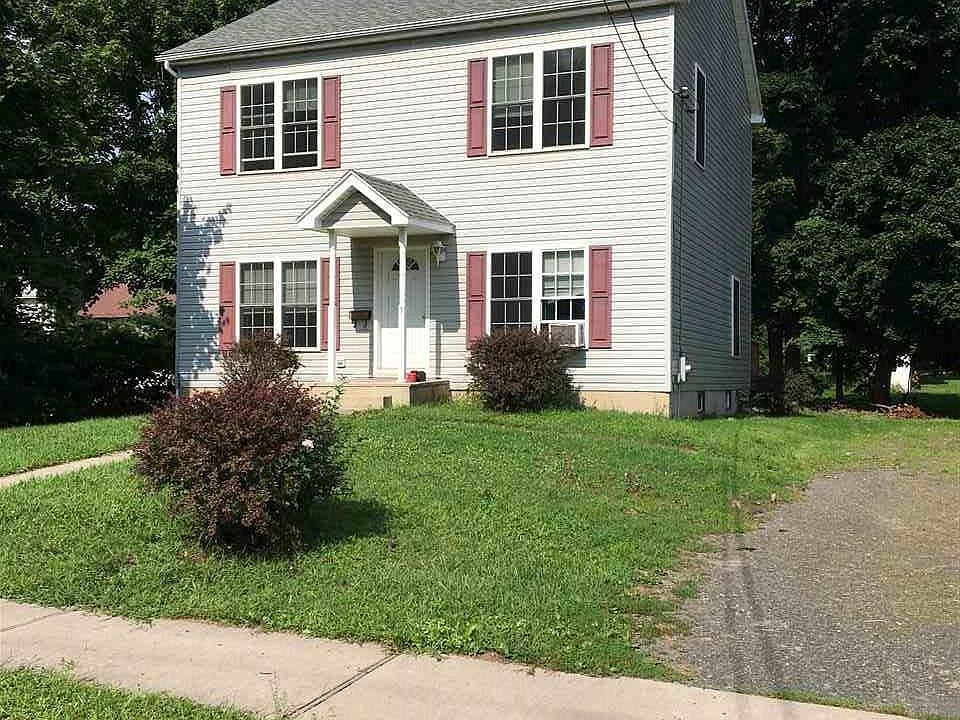 1st image of 3 Hickory St