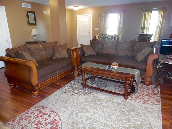 5th image of 824 Pine Lake Dr