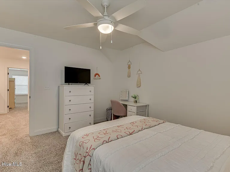 2049 Warbler Dr — Photo 45